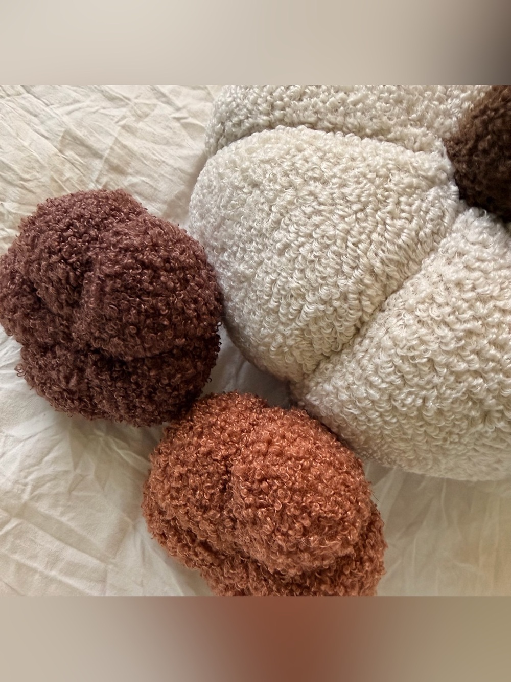 Brand New Plush Sherpa Fabric Beige Brown Pumpkin Trio Halloween Fall Home Decor - Picture 8 of 11